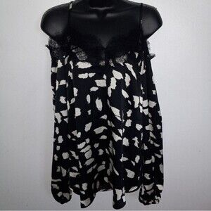 Davi & Dani off shoulder blouse
